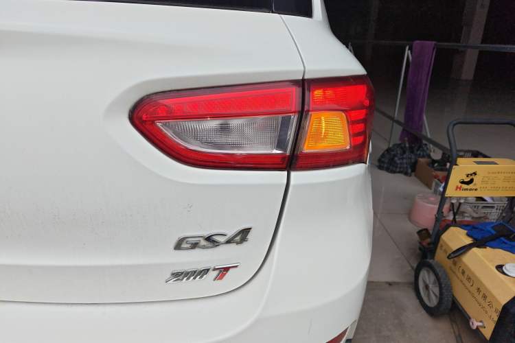 Used GAC Trumpchi GS4 2015 200T Manual Luxury Edition Right Rear Taillight