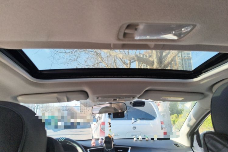 Used Nissan Sylphy 2019 1.6XV CVT Smart Connect Luxury Edition China VI Standard Headliner