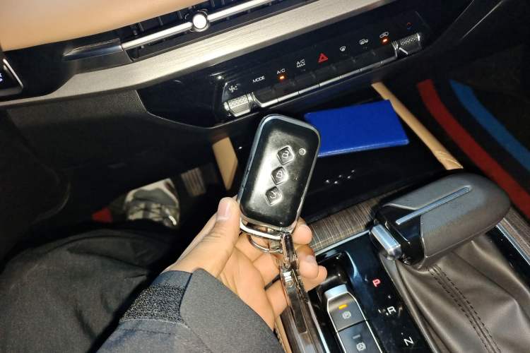 Used Wuling Jiachen 2022 1.5T CVT Deluxe Flagship Edition
