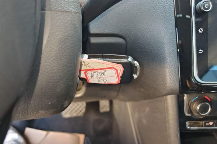 Used Volkswagen Polo 2018 1.5L Automatic Luxury Edition Interior 1