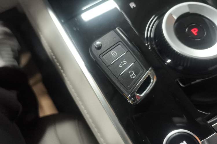 Used Kia Sportage (Chinese Domestic Model) 2023 2.0L HEV Two-Wheel Drive Prestige Edition
