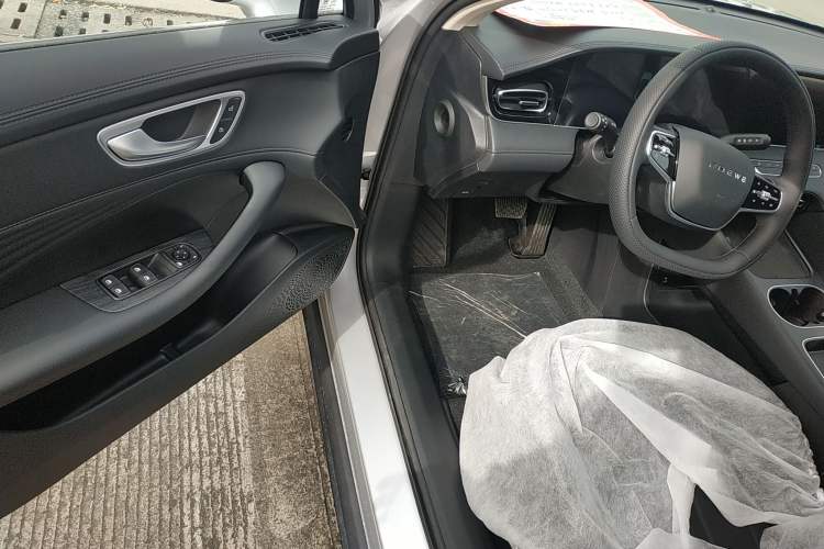 Used Roewe D7 2025 DMH 125km World Champion Edition