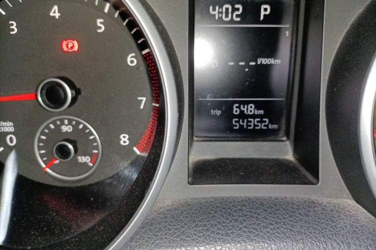 Used Volkswagen Golf 2012 1.6L Automatic Fashion Model