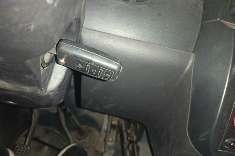 Used Wuling Rongguang 2014 1.2L S Base Model