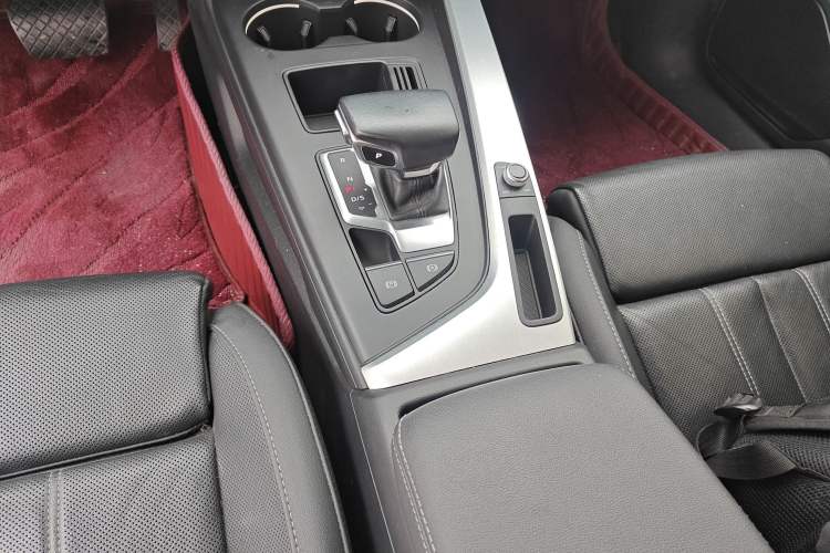 Used Audi A4L 2020 40 TFSI Fashion Dynamic Model Gear Lever