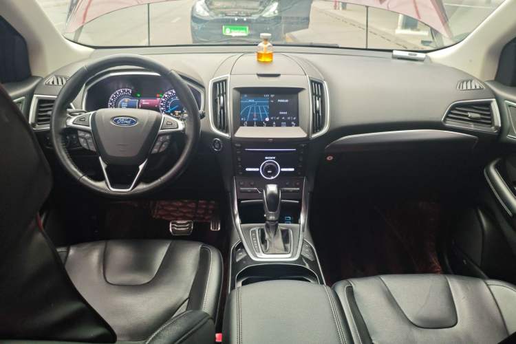 Used Ford Edge 2018 EcoBoost 245 Four-Wheel Drive Titanium 7-Seater
