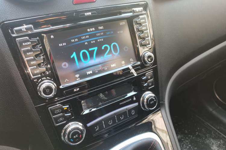 Used Haval H6 2016 Upgraded Model 1.5T Manual Two-Wheel Drive Urban Version