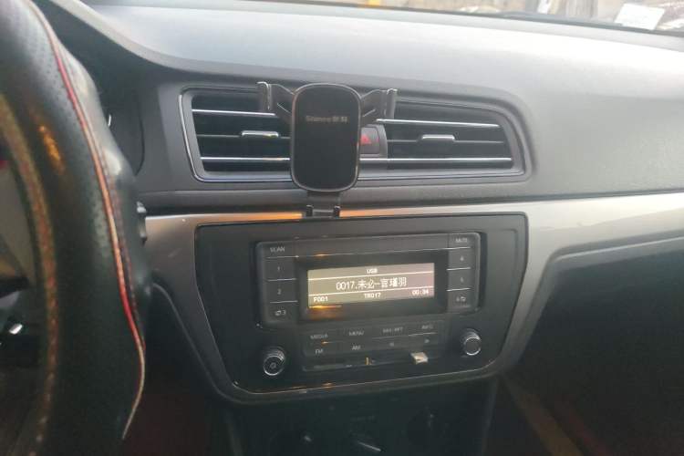 Used Volkswagen Lavida 2019 Lavida Start 1.5L Automatic Trendy Version China VI Standard Audio And AC Panel