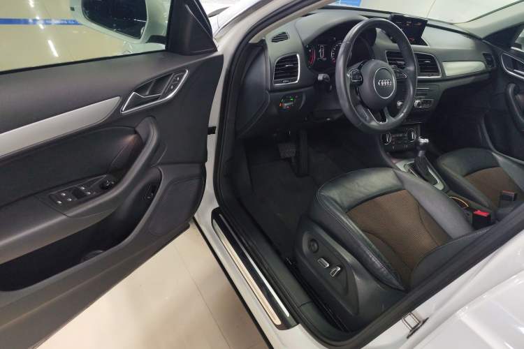 Used Audi Q3 2018 30th Anniversary Edition 35 TFSI Fashion Model
