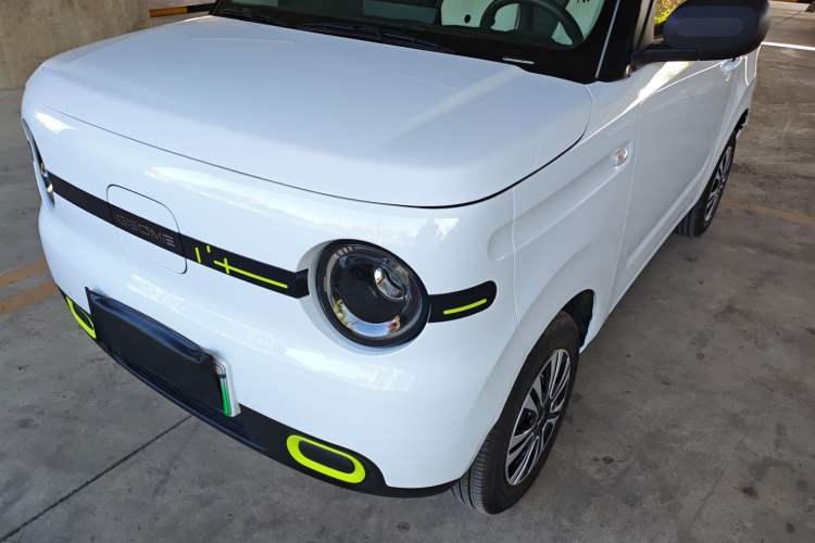 Used Geely Galaxy Panda 2025 210 km – Yuanqi Bear Left Front Headlight