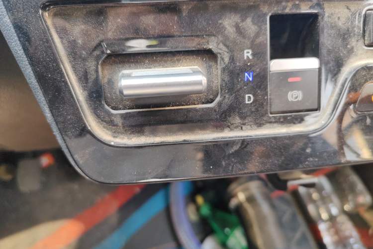 Used Dongfeng Yufeng EM27 2024 EM27L Eves Power 41.86 kWh Gear Lever