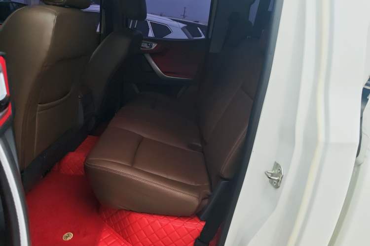 Used Zxauto Terralord 2018 2.5T Diesel Business Edition 4x4 Comfortable Large Double Cab SD4V25R-100 Left Rear Seat