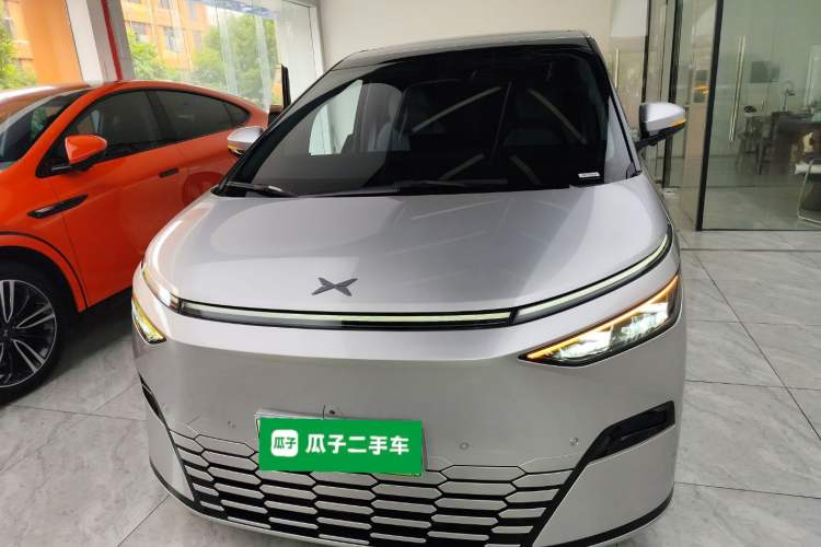 Used XPeng X9 2024 702 Ultra-Long Range Max
