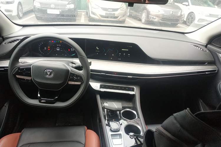 Used Changan Eado 2024 PLUS Blue Whale NE 1.4T GDI DCT High-Energy Edition