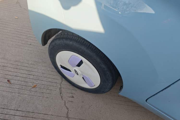 Used Chery QQ Ice Cream 2022 170km Sundae Phosphate Lithium-Ion Right Rear Wheel Hub