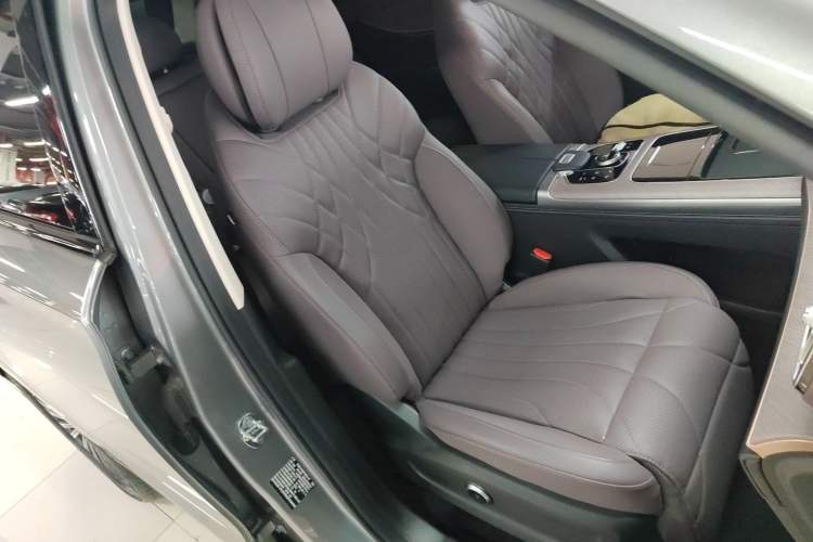 Used Chery Tiggo 9 C-DM 2025 1.5T 106KM Ultra-Comfort Edition 5 Seats Lithium-NMC