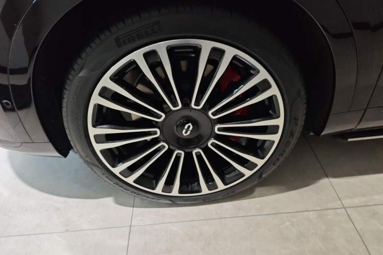 Used Hima AITO M9 2024 Range-Extended Ultra Version 52 kWh 5-Seater Model
