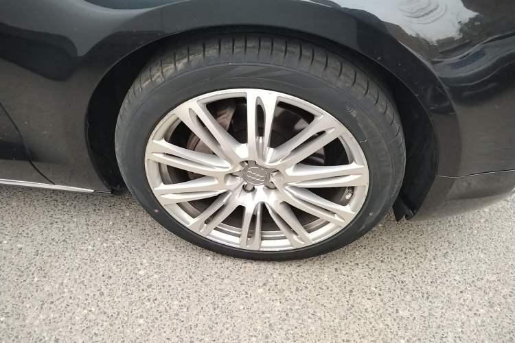 Used Audi A8 2012 A8L 45 TFSI quattro Comfort model
