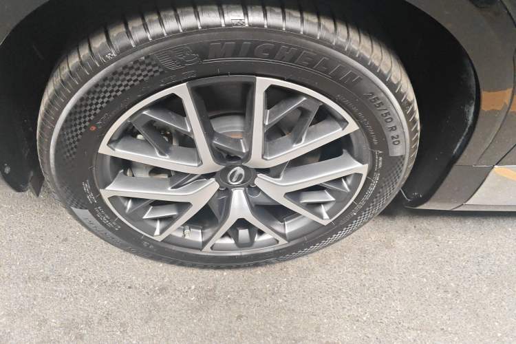 Used GAC Trumpchi ES9 2024 PHEV with 143 km Max