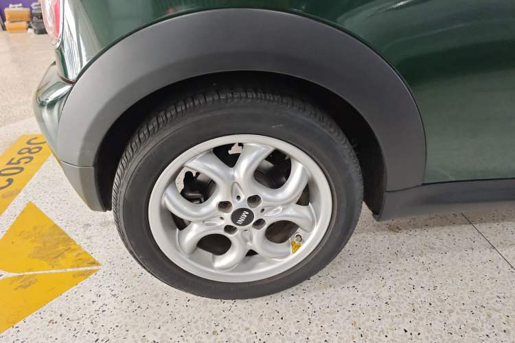 Used MINI MINI 2011 1.6L COOPER Fun