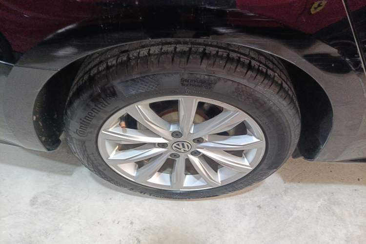 Used Volkswagen Passat 2017 330TSI DSG Luxury Edition Exterior 5