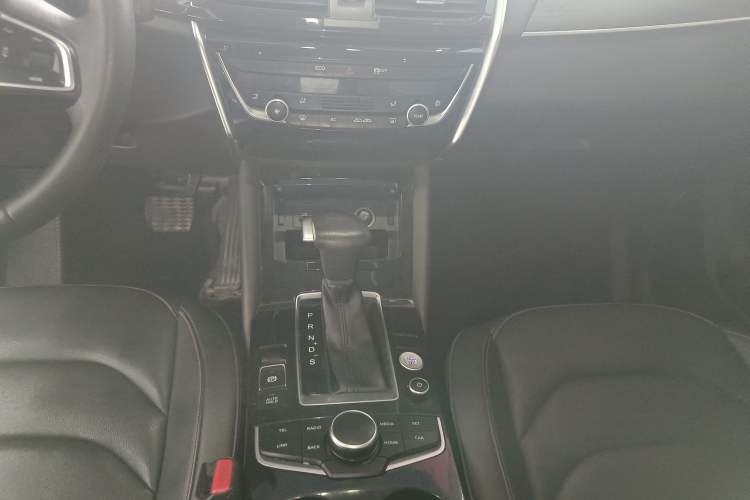 Used BORGWARD BX5 2017 20TGDI Automatic Two-Wheel Drive Pioneer Edition
