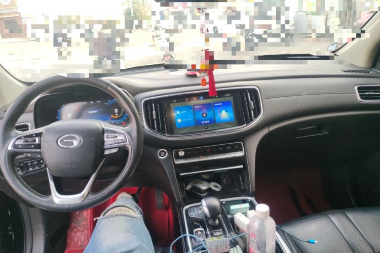 Used GAC Trumpchi GS8 2020 390T Two-Wheel Drive Luxury Smart Connectivity Version (7 Seats) Center Console