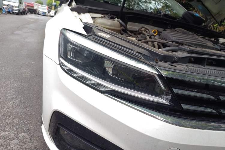 Used Volkswagen Lamando 2021 280TSI DSG Comfort Edition Right Front Headlight