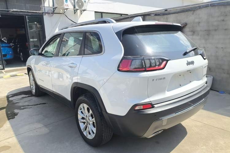 Used Jeep Cherokee 2019 2.0T Two-Wheel Drive Smart Enjoyment Version China VI