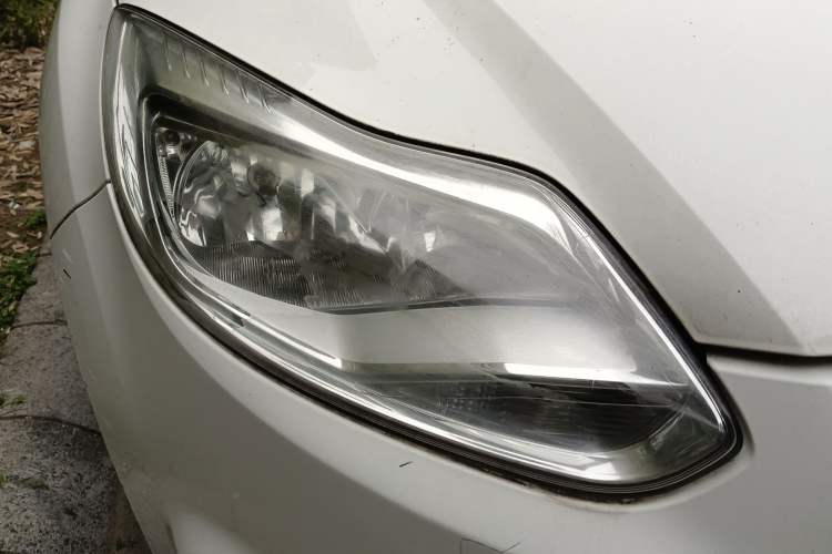 Used Ford Focus 2012 Sedan 1.6L Manual Fashion Edition
