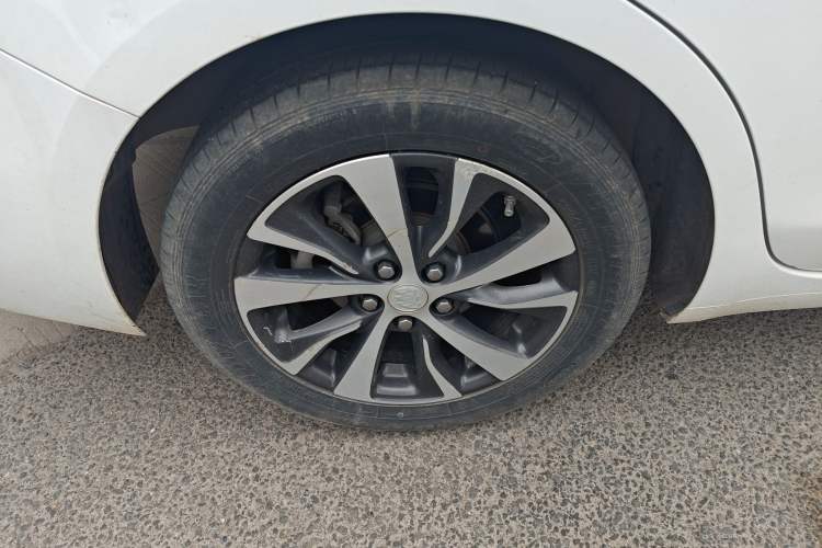 Used Buick Excelle GX 2019 18T Automatic Connected Elite Model China VI Standard