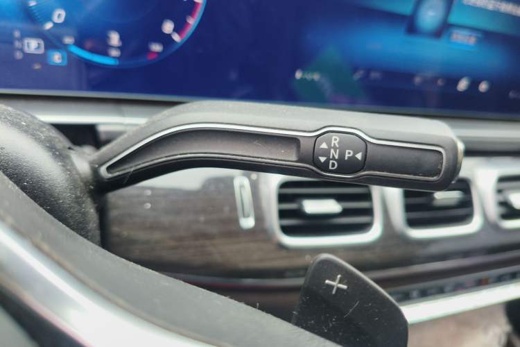 Used Mercedes-Benz GLE 2022 Facelifted GLE 350 4MATIC Fashion Edition Gear Lever