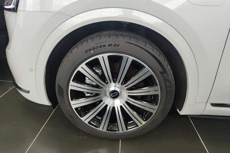 Used Hima AITO M7 2026 Model Range-Extending Pro+ All-Wheel Drive 5-Seater Version
