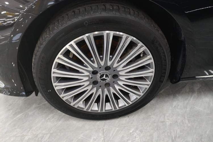 Used Mercedes-Benz E-Class 2023 Updated E 300 L Luxury Edition