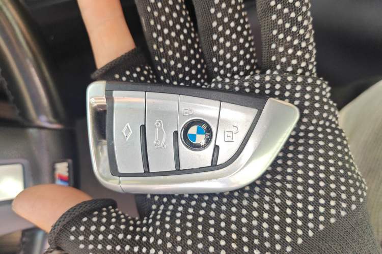 Used BMW 3 Series 2015 320i Luxury Edition Sports Design Package