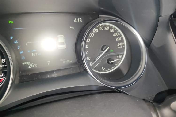 Used Toyota Camry 2019 2.5G Luxury Edition China V Standard Odometer Close Up