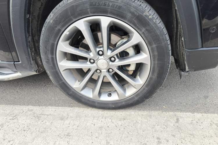 Used Jeep Grand Commander 2018 2.0T Four-Wheel Drive Premium Navigation Version China V
