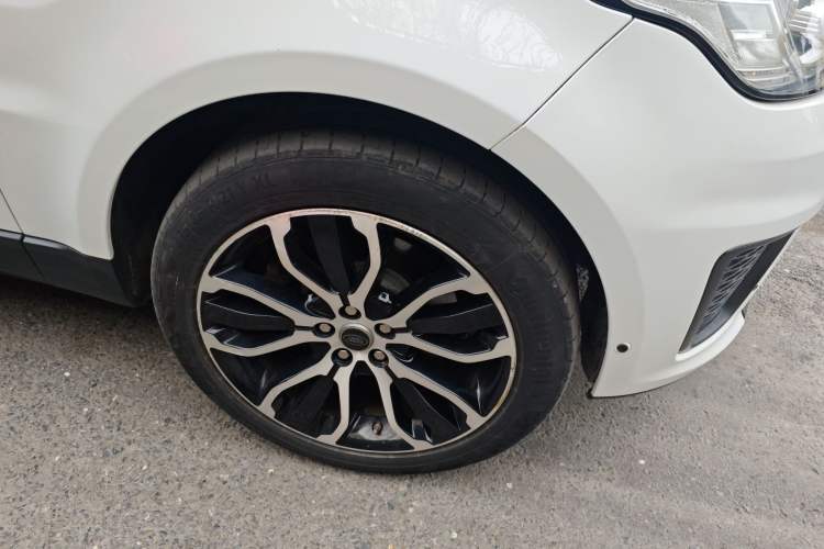 Used Land Rover Range Sport 2016 3.0 SC V6 HSE DYNAMIC Right Front Wheel Hub