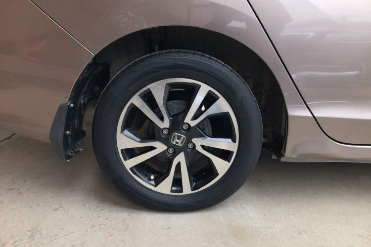 Used Honda Greiz 2016 1.5L Manual Classic Edition