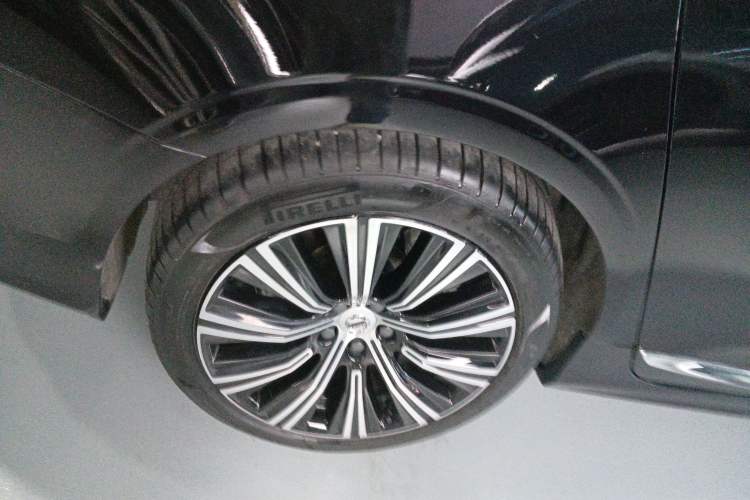 Used Volvo S90 2025 B5 Zhiya Luxury Edition Right Rear Wheel Hub