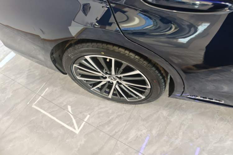 Used Lexus ES 2021 300h Deluxe Edition