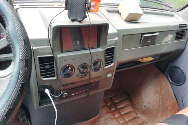 Used Iveco Daily 2017 2.5T A35 Passenger Van 5-7 Seats Model 47Z5
