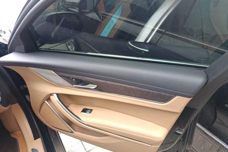 Used Jaguar XFL 2024 2.0T P250 Two-Wheel Drive Prestige Luxury Edition