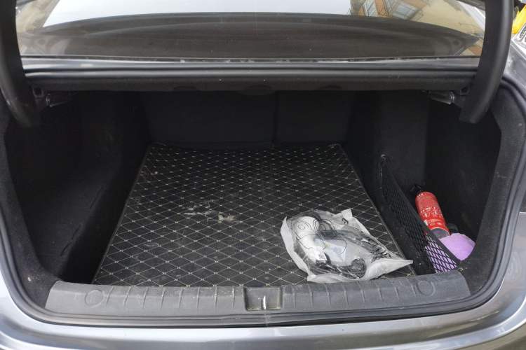 Used BYD Qin PLUS 2024 HONOR Edition DM-i 55KM Leading Model Trunk