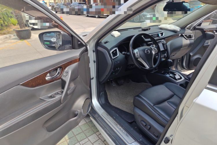 Used Nissan X-Trail 2014 2.5L CVT Ultimate Edition 4WD
