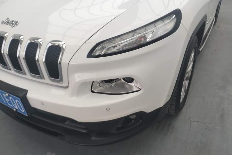 Used Jeep Cherokee 2016 2.4L Leading Edition Left Front Headlight