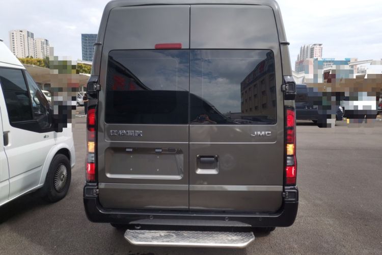 Used JMC Fushun 2025 2.0T 6MT Diesel Short-Wheelbase Mid-Height Commercial Multi-Purpose Passenger Vehicle 5/6 Seats
