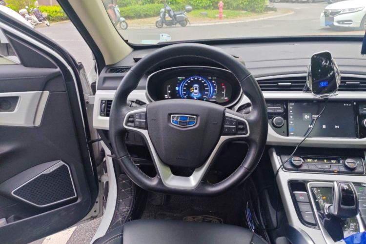 Used Geely Auto Emgrand X7 Sport 2020 1.8TD DCT Two-Wheel Drive Smart Connect 4G-Enabled Version
