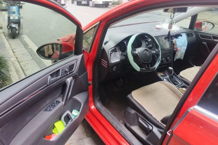 Used Volkswagen Golf Sportsvan 2016 230TSI Automatic Trend Edition
