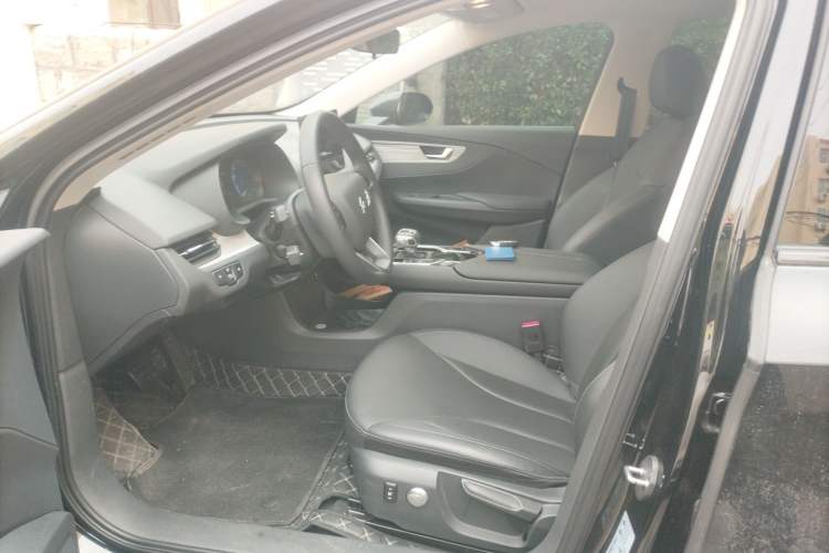 Used Hongqi E-QM5 2024 610 km PLUS Left Front Seat